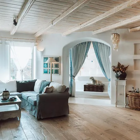 Your Mykonos X Whitelist Villa *